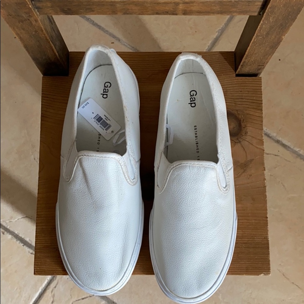 Gap Women Slip-On Size 9